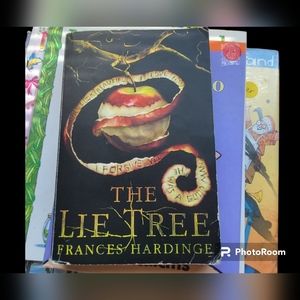Book "The Lie Tree" by Frances Harndinge